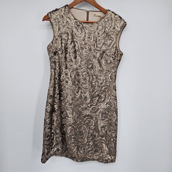 Chelsea & Violet Dresses & Skirts - Chelsea & Violet Rose Gold Sequin Bodyxon Holiday Cocktail Dress Womens Medium
